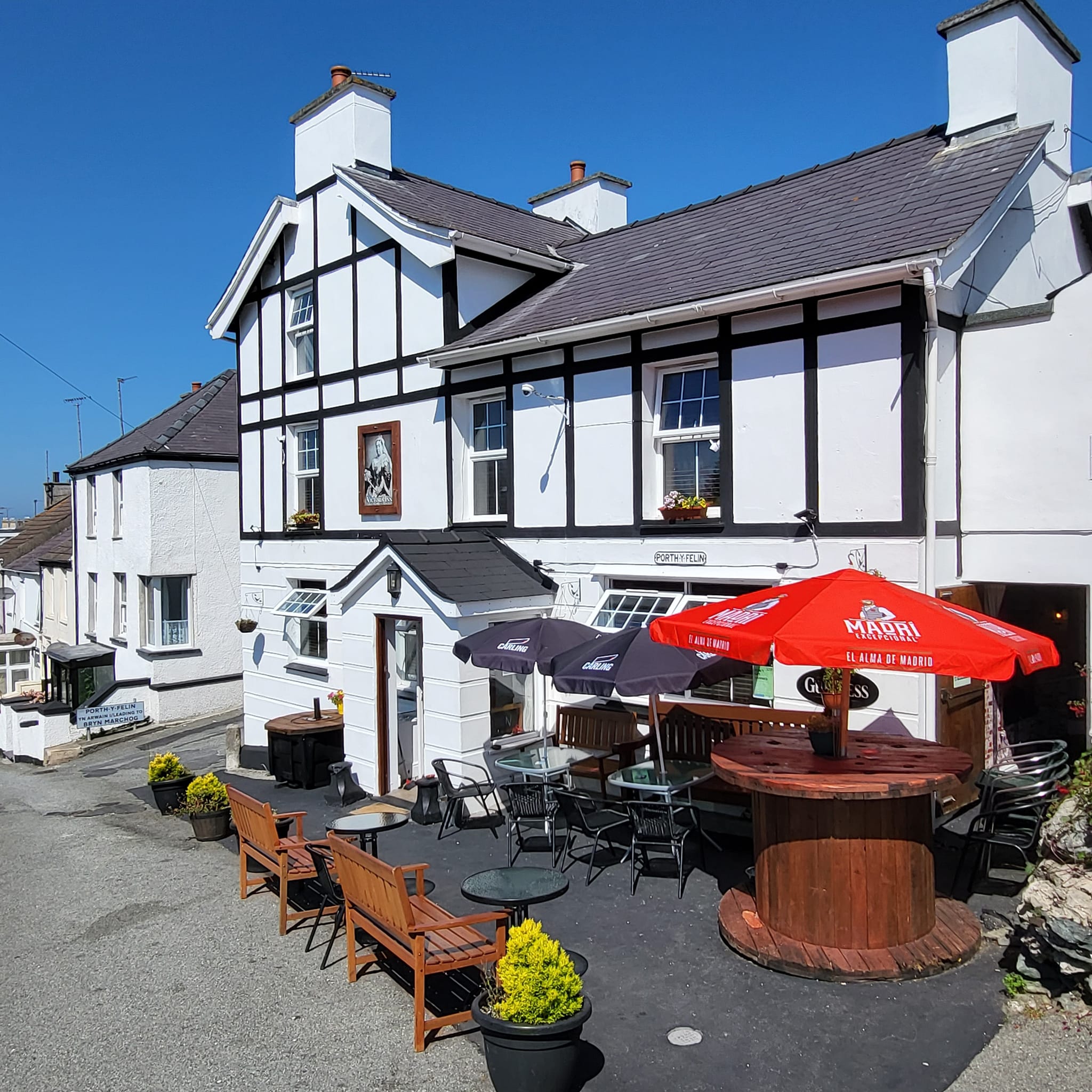 Victoria Inn Bar & restaurant in Holyhead